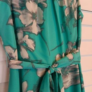 R&K Originals Aqua Green Maxi Dress – Size 8 – Worn Once